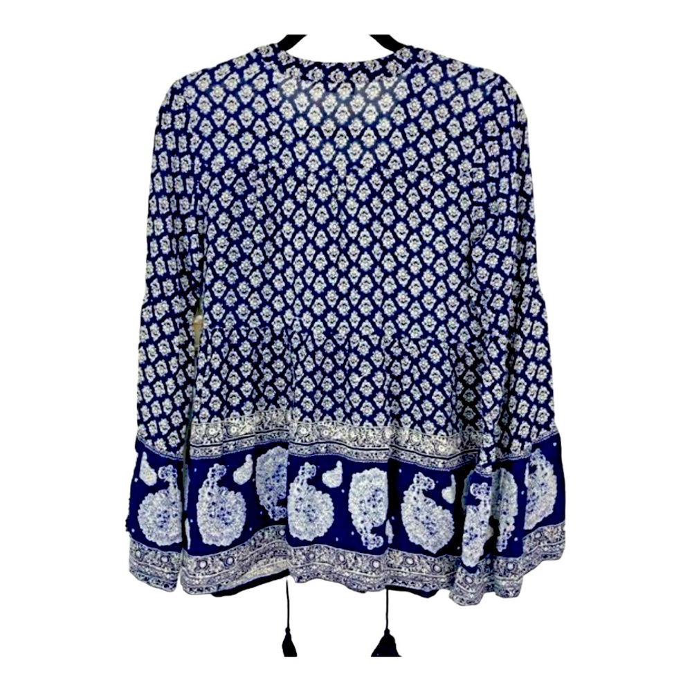 Altar’d State Women’s tunic top in blue & white print. Size small. Like New. - Picture 3 of 7